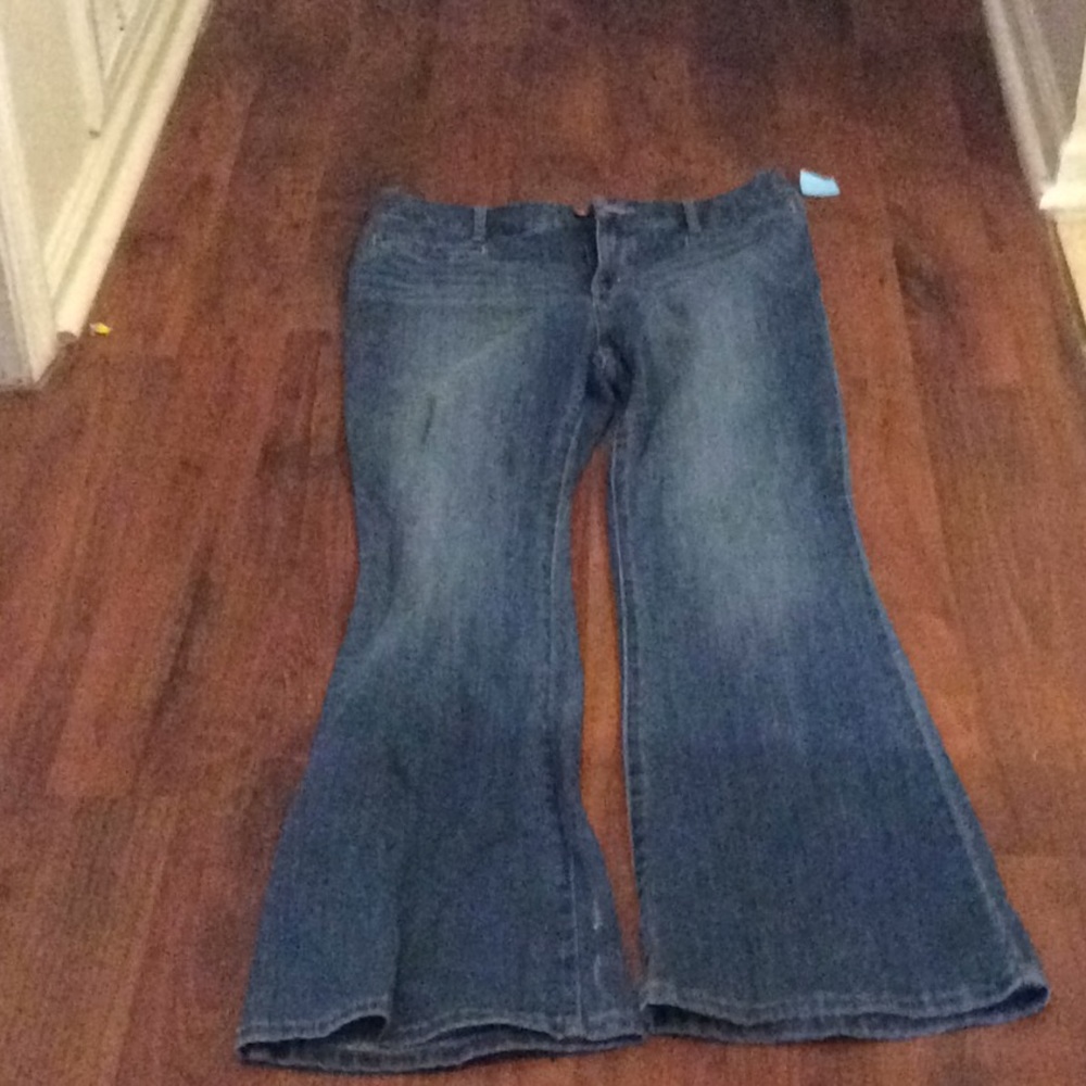 Girlfriend jeans